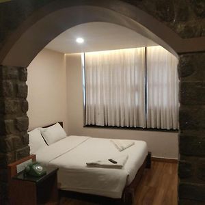 Double Room Mountain View